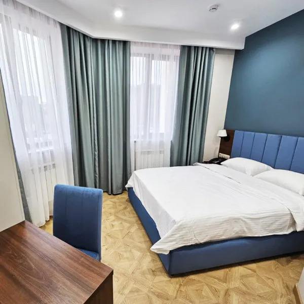 Песок против гальки: что выбрать для прозрачной воды